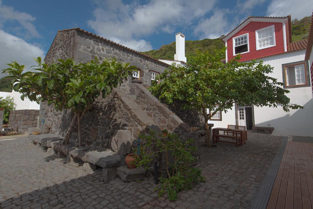Casa Do Brasao Apartment Lajes do Pico Bagian luar foto