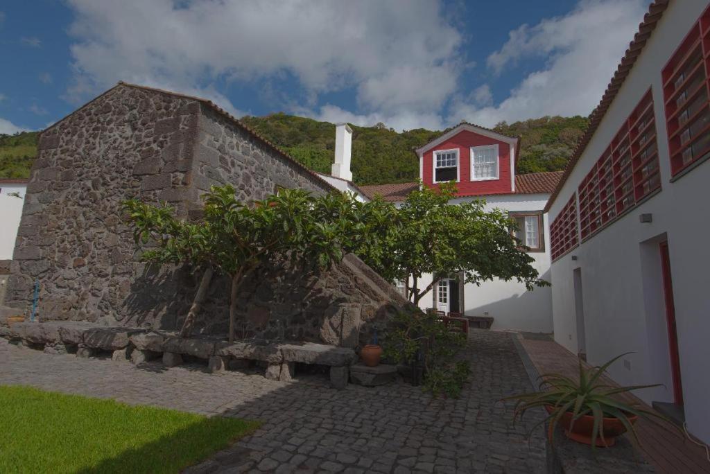 Casa Do Brasao Apartment Lajes do Pico Bagian luar foto